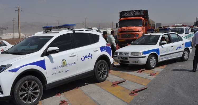 ترافیک 5 کیلومتری زوار اربعین در محور کرمانشاه_اسلام آبادغرب+فیلم