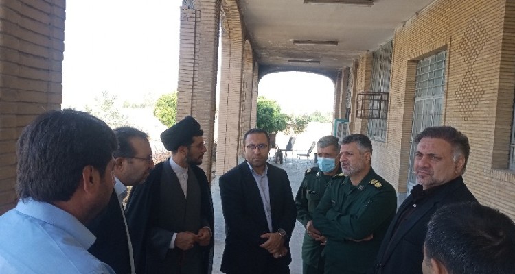 بازدید مسئولین اسلام آبادغرب از محل اسکان زوار اربعین