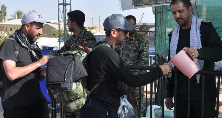 خدمت رسانی موکب سپاه در مرز خسروی به زوار اربعین+فیلم و عکس