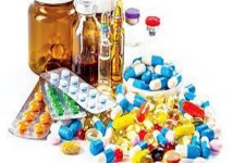 کمبود داروهای آنتی بیوتیک در کشور/ وضعیت ذخایر مواد اولیه و تولید دارو بررسی می‌شود