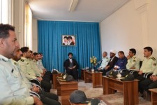 دیدار کارکنان انتظامی اسلام آبادغرب با امام جمعه شهرستان