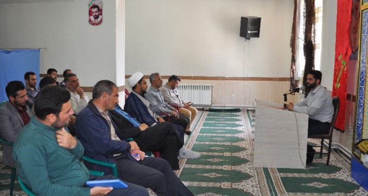 جلسه توجیهی هیئت های اندیشه ورز در اسلام آبادغرب+تصاویر