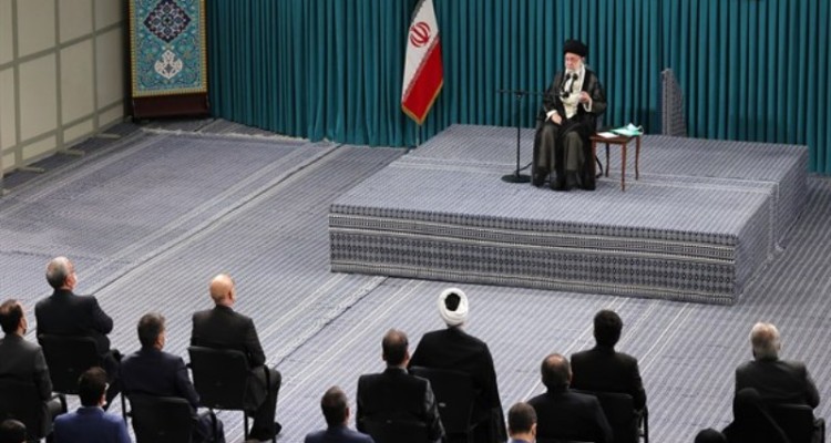 پایداری و استمرار حرکت انقلاب نشان می‌دهد فروپاشی جمهوری اسلامی تحلیلی غلط و غیر واقع‌بینانه است