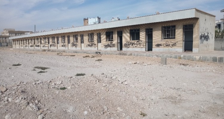 غرفه های صنایع دستی رهاشده در  اسلام آبادغرب!