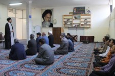 دیدار امام جمعه شهرستان با دادستان و کارکنان دادسرای اسلام آبادغرب