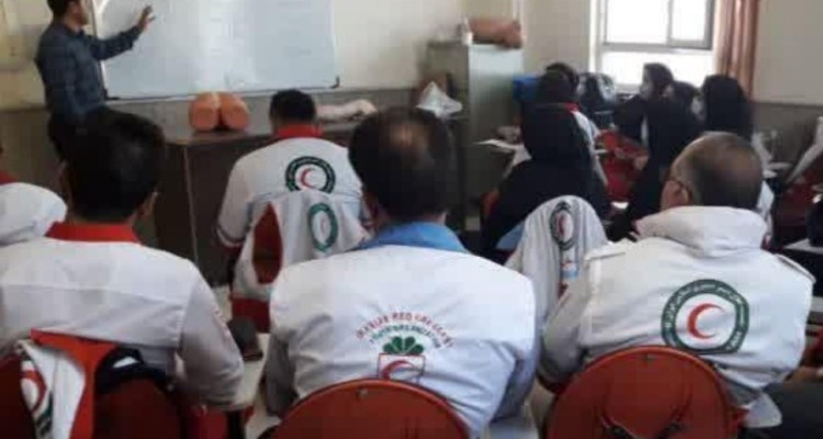 برگزاری دوره باز آموزی تزریقات ویژه مربيان امداد شهرستان های غرب استان در اسلام آبادغرب