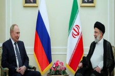 پوتین و رئیسی درباره تقویت روابط گفت‌وگو کردند/ تاکید بر افزایش همکاری در زمینه‌های سیاسی، تجاری، اقتصادی و لجستیکی