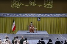 مذاکره با آمریکا مشکلی را حل نمی‌کند/ بچه های تیم ملی چشم ملت ما را روشن کردند