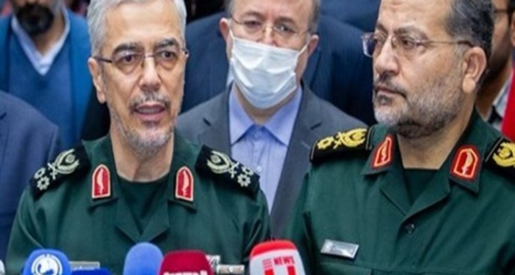 دشمن اگر چشمداشتی به جزایر و سکوهای نفتی داشته باشد با نیروی دریایی سپاه مواجه خواهد شد