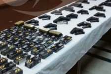 کشف و ضبط ۶۰ قبضه سلاح کمری در جوانرود +فیلم