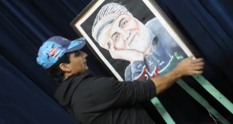 نقاشی چهره شهید سلیمانی توسط هنرمند اسلام آبادی+فیلم