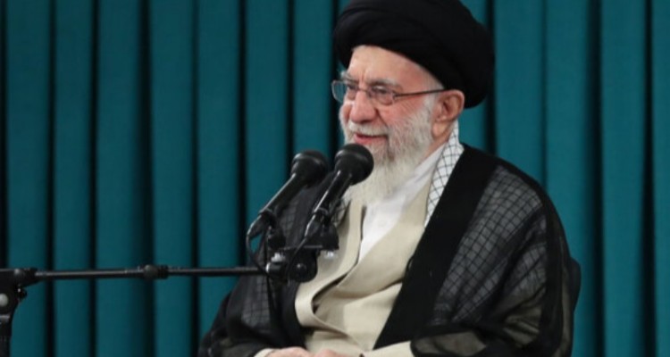 راهبرد جریان باطل کتمان یا کمرنگ‌کردن ایام‌الله است/ کار را به لحظه باید انجام داد