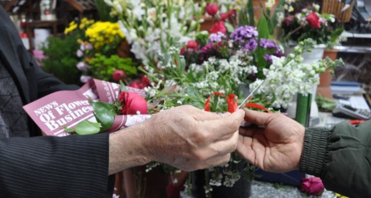 حال و هوای بازار اسلام آبادغرب در روز مادر و روز زن+تصاویر