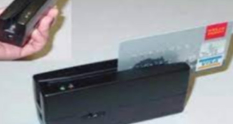 افزایش کلاهبرداری به روش اسکیمر در شهرستان اسلام‌آبادغرب/مردم کارت و رمز بانکی را در اختیار فروشنده قرار ندهند