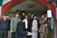 نواختن «زنگ انقلاب» در مدارس اسلام آبادغرب+تصاویر