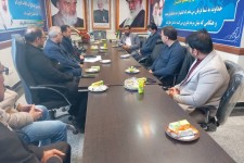 اهدای کمک ۳۸ میلیون تومانی به خانواده زندانیان توسط خیرین اسلام‌آبادی