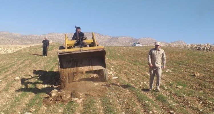 خلع‌ ید بیش از  ۹ هکتار از اراضی ملی در اسلام‌آبادغرب