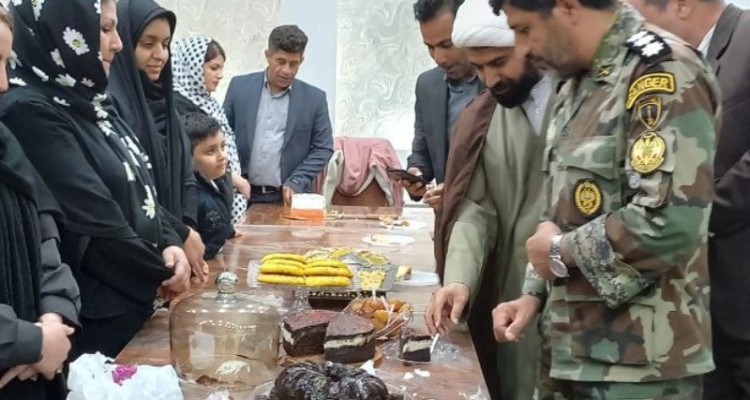 جشنواره مهارت آموزی شیرینی‌پزی در کوی سازمانی تیپ ۱۸۱ اسلام‌آبادغرب