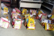 توزیع سبد کالا به ارزش 50 میلیون تومان بین خانواده ایتام تحت حمایت کمیته امداد اسلام‌آبادغرب