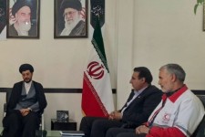 دیدار نوروزی امدادگران جمعیت هلال‌احمر اسلام‌آبادغرب با امام‌جمعه شهرستان