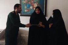 تکریم خانواده های معظم شهدا و ایثارگران در شهرستان اسلام‌آبادغرب+تصاویر