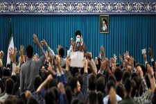 جمعی از دانشجویان و فعالان تشکل‌های دانشجویی با رهبر انقلاب دیدار کردند