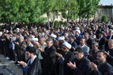 نماز عید فطر در اسلام‌آبادغرب برگزار شد+تصاویر