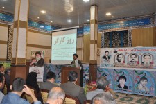 قشر زحمتکش کارگران علاوه بر فعالیت اقتصادی در راه خدا مجاهدت کردند