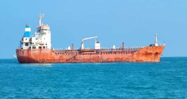 سپاه یک نفتکش خارجی را در تنگه هرمز توقیف کرد