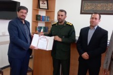 تقدیر از فرمانده ناحیه و مسئول بسیج حقوق‌دانان سپاه اسلام‌آبادغرب توسط دادستان شهرستان