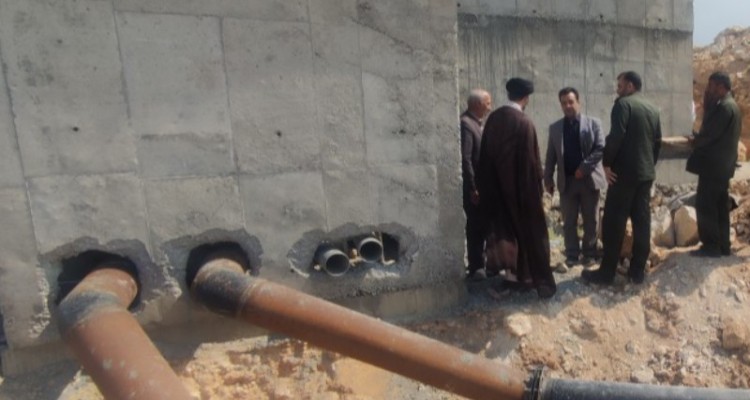 بازدید مسئولین شهرستان اسلام‌آبادغرب از روند اجرای پروژه "مجتمع آبرسانی تراب"
