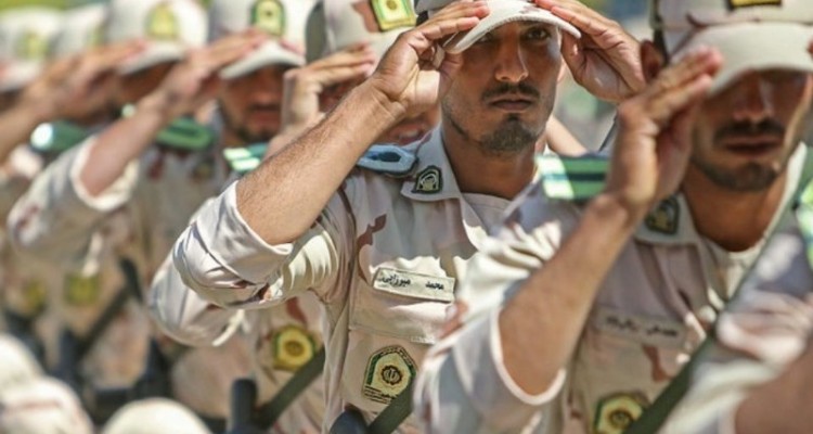 دانا گزارش می‌دهد؛ جزییات شرایط استفاده از قانون کسر خدمت ایثارگری/استفاده از حق ایثارگری پدر برای کسر خدمت مشمولان غایب