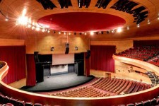 بازی بزرگان در صحنه نمایش/ درخشش تئاتری ها ادامه دارد