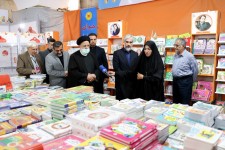 بازدید رئیس جمهور از نمایشگاه بین‌المللی کتاب/ رئیسی: مفاهیم درست را به بچه‌ها برسانید