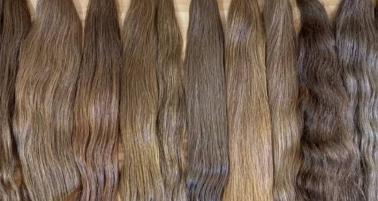 تیغِ تیزِ فقر در لابلای گیسوان دختران و زنان جوان/ موهایی که با ارز معامله می‌شود