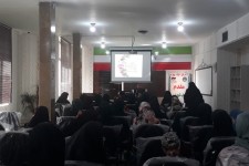 سلسله همایش‌های خانواده و راه زندگی در اسلام‌آبادغرب برگزار شد