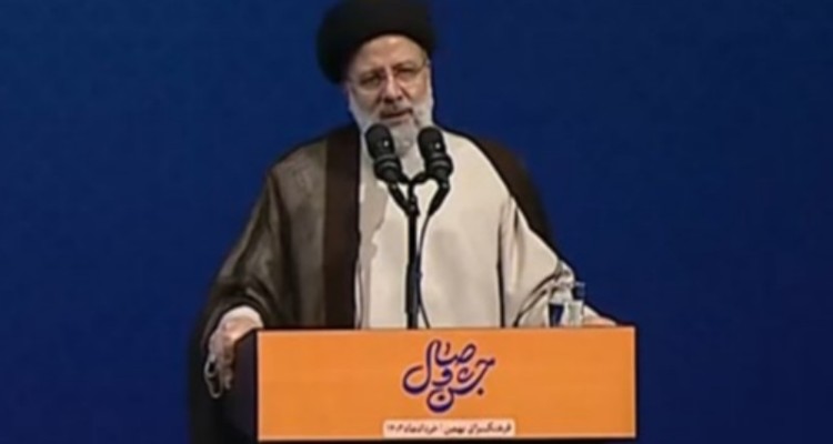 تولید نظریه نباید در حصار اندیشه‌ورزی و ابداع نظریه‌ها باقی بماند