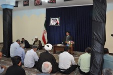 نشست روسای هیئات مذهبی اسلام‌آبادغرب با امام جمعه شهرستان