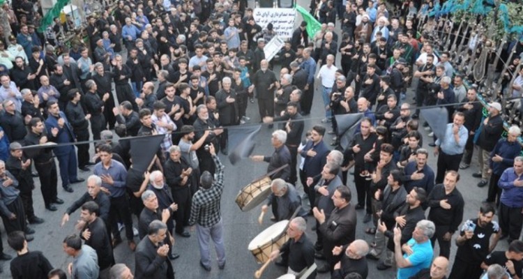 اجتماع بزرگ عزاداران حسینی(ع) در اسلام‌آبادغرب برگزار شد+تصاویر