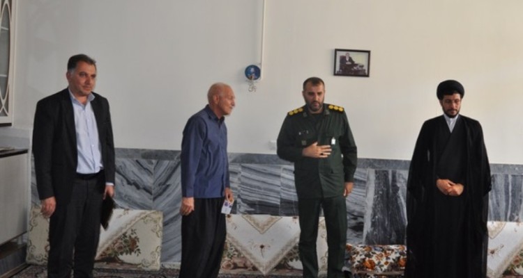 دیدار مسئولین اسلام‌آبادغرب با آزادگان شهرستان‌ + تصاویر