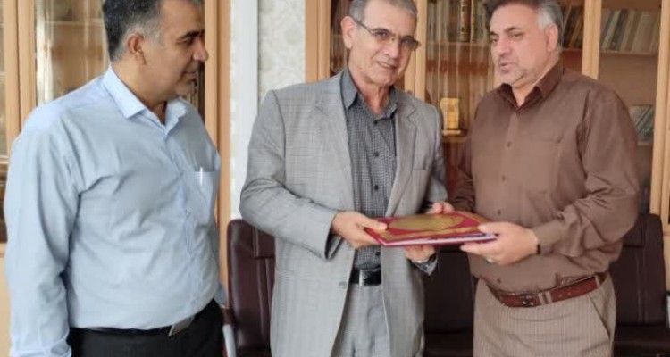 آزادگان اسوه صبر و استقامت هستند