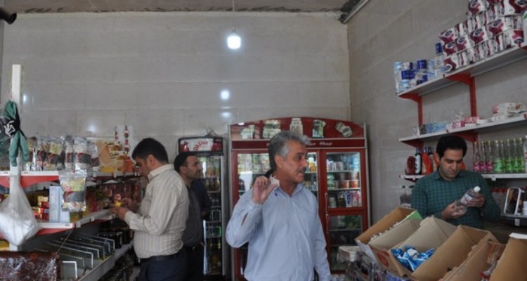 اجرای مانور نظارت بر بازار در شهرهای اسلام‌آبادغرب و حمیل+تصاویر