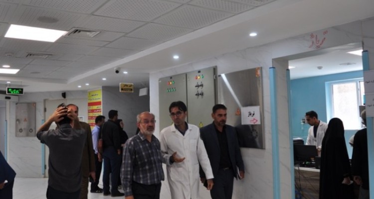 بازدید خبرنگاران شهرستان از بخش‌های جدید بیمارستان امام خمینی(ره) اسلام‌آبادغرب+تصاویر