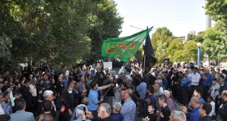عزاداری جاماندگان اربعین در اسلام‌آبادغرب