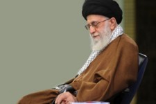 رهبر معظم انقلاب در پیامی درگذشت فرزند ناصر سیم‌فروش را تسلیت گفتند