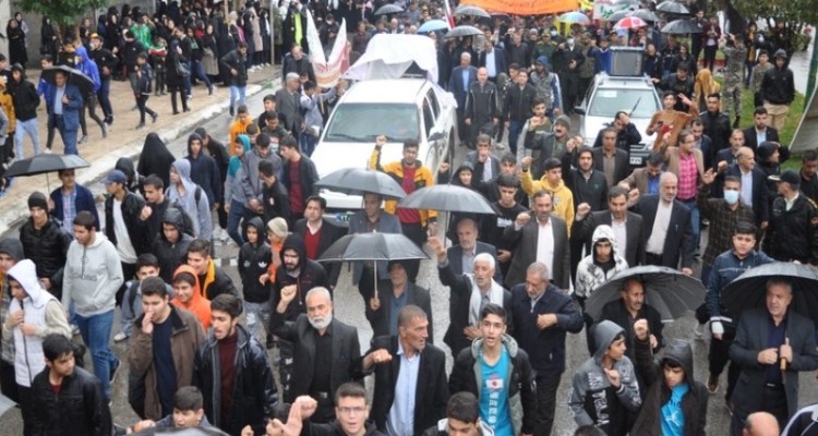 خروش مردم اسلام آبادغرب در راهپیمایی ۱۳ آبان