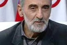 چرا این گرگ درنده را رها کرده‌اند؟!