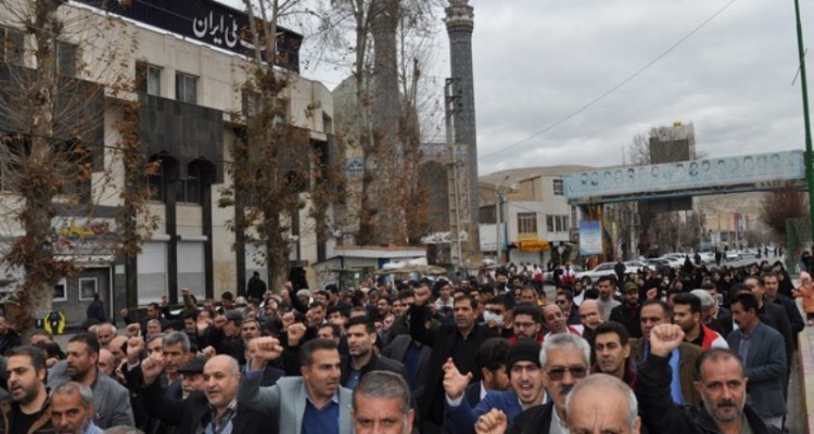راهپیمایی مردم شهیدپرور اسلام‌آبادغرب
