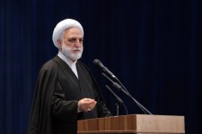 حجت‌الاسلام والمسلمین محسنی اژه‌ای:  ما در طول سال به مناسبت‌های مختلف، چند نوبت عفو زندانیان واجدشرایط را داریم؛ از سویی دیگر سایر ارفاقات قانونی نظیر آزادی مشروط و تعلیق مجازات را نیز داریم