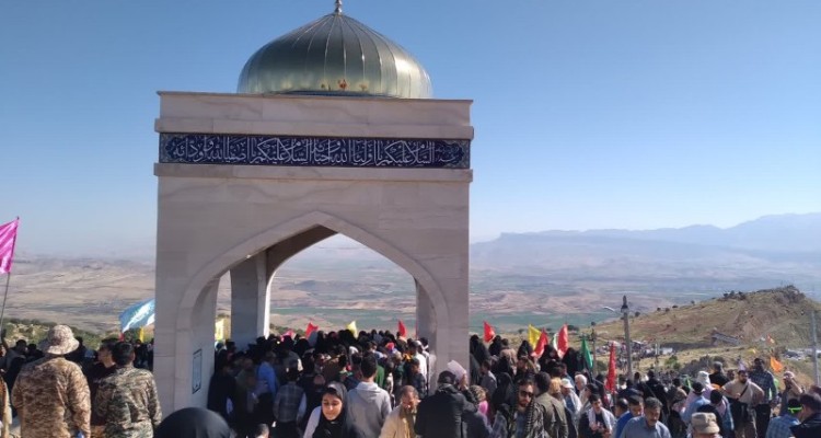 روایت عکس‌ها از حضور پر شور زائران در مراسم گرامیداشت عملیات بازی‌دراز